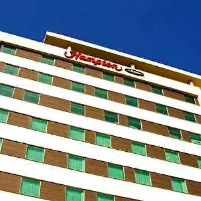 巴兰基亚希尔顿汉普顿酒店 4*, 巴兰基亚 哥伦比亚